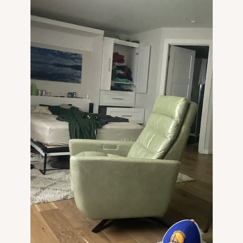 Used American Leather Comfort Solace Recliner for sale on AptDeco