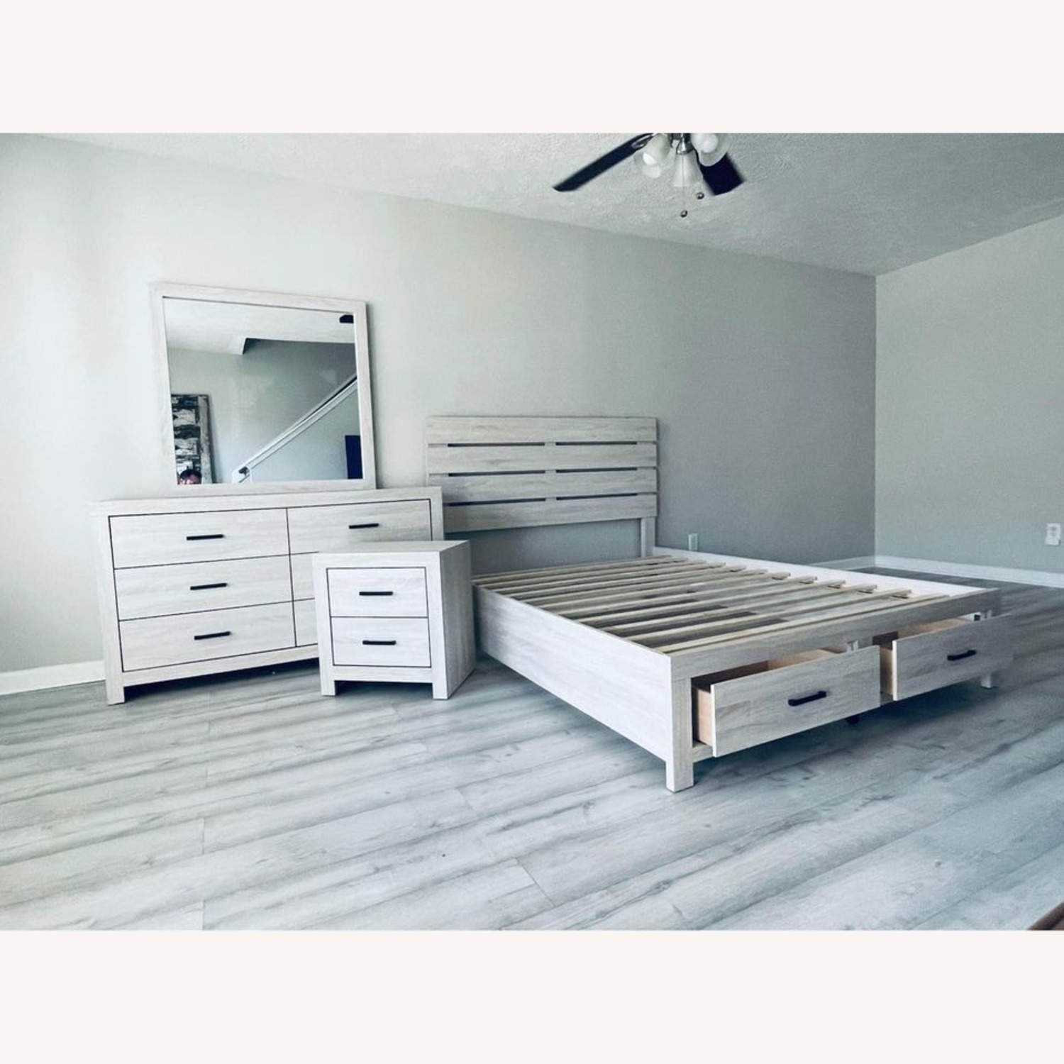 Coaster Fine Furniture White Wood Queen Bed - image-3