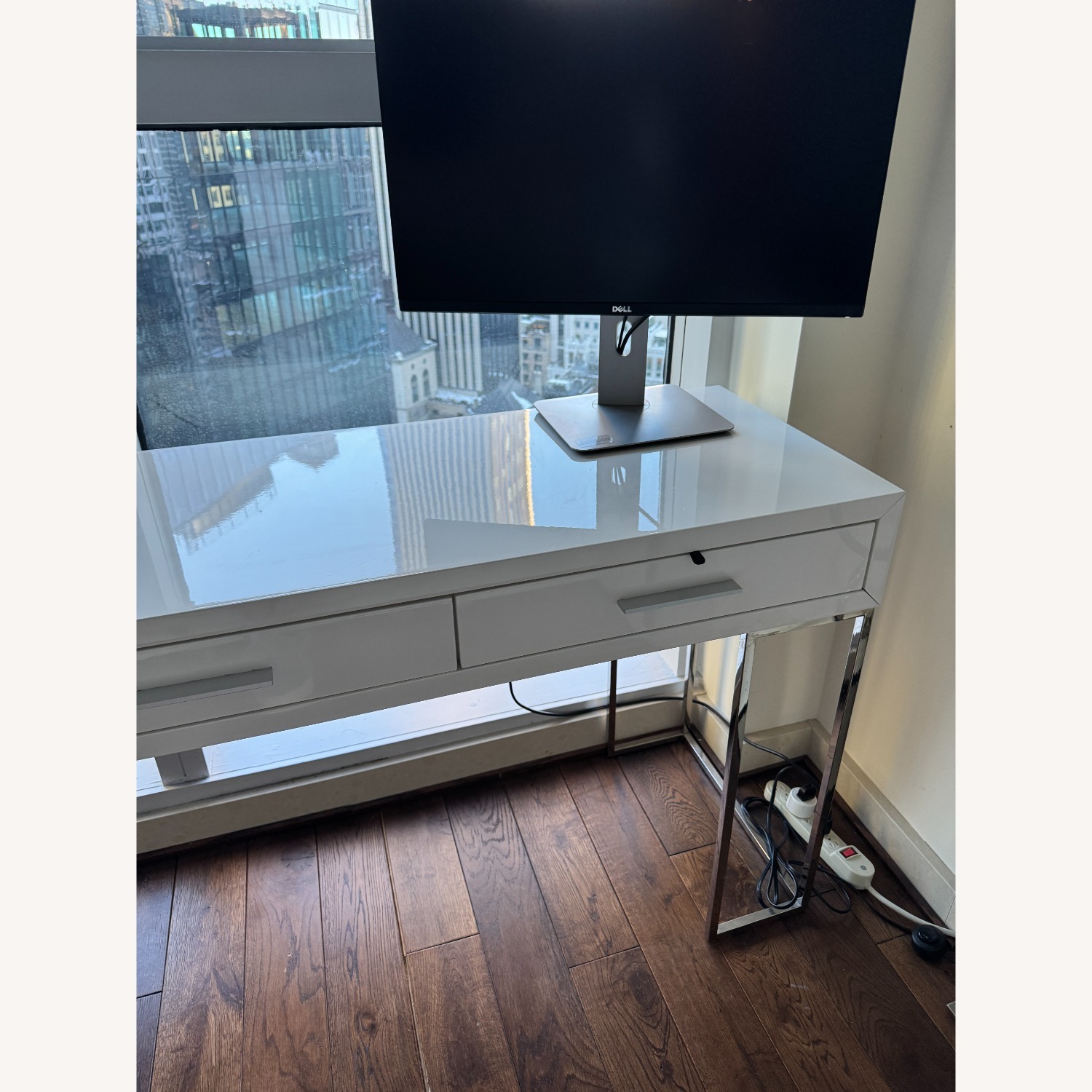 Modern White Lacquer Desk - image-4