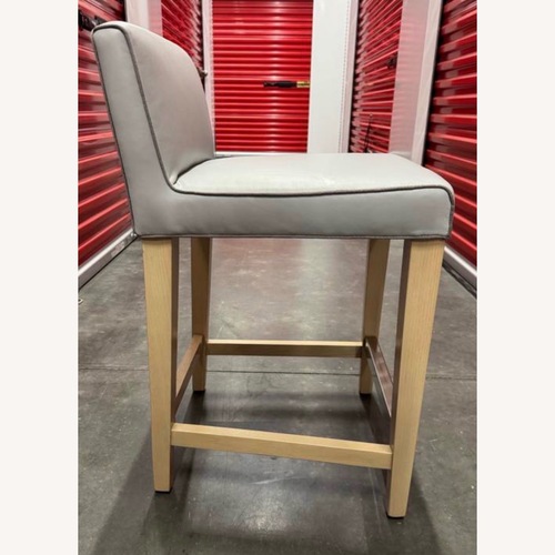 Used American Furniture Classic Light Gray Leather Office Chairs for sale on AptDeco