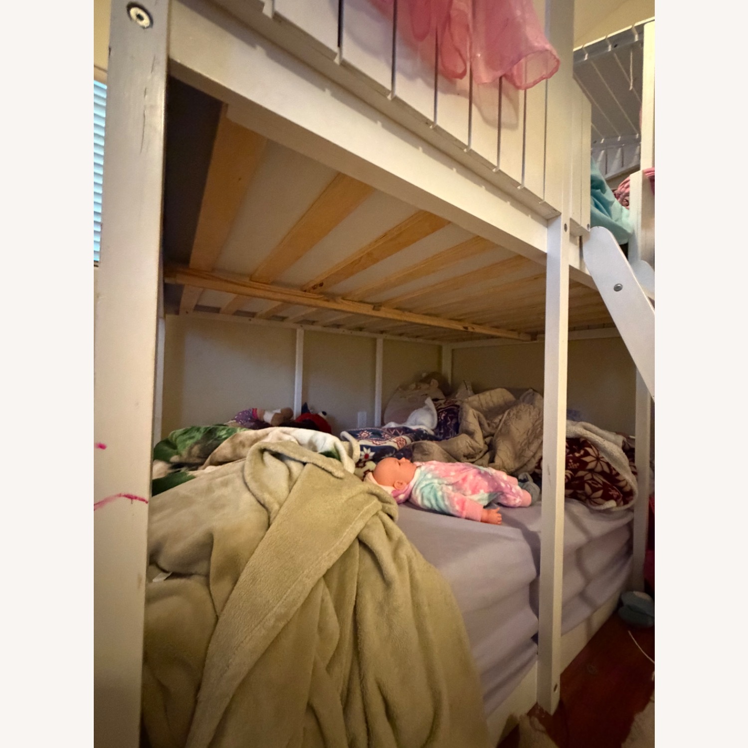 White Wood Twin Bed - image-3