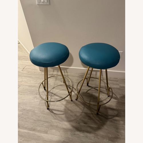 Used Bar Stools for sale on AptDeco