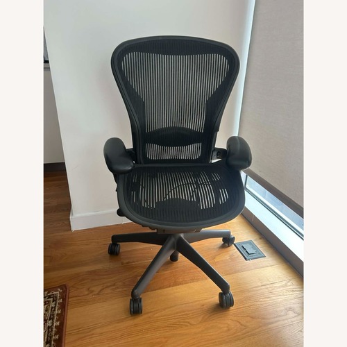 Used Herman Miller Aeron Chair Size B for sale on AptDeco
