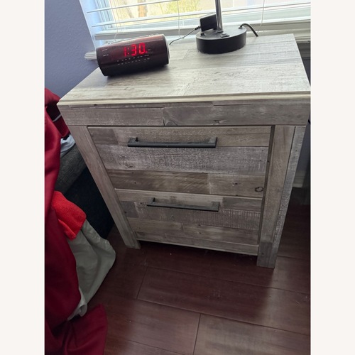 Used Effie 22" 2 Drawer Charging Nightstands for sale on AptDeco