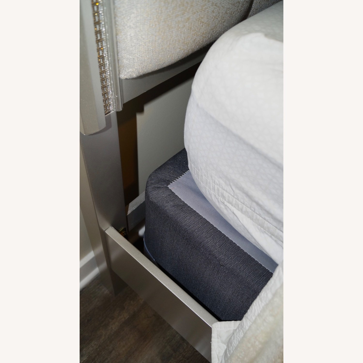 Light Gray Full Bed - image-3