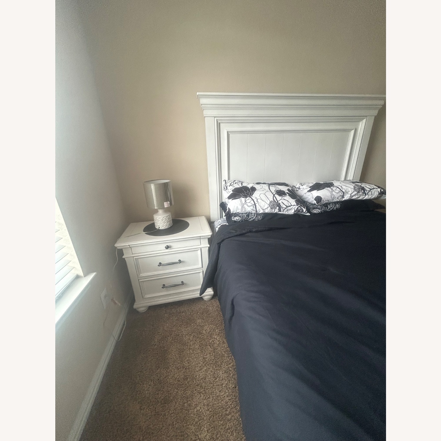 Ashley Furniture White Wood Queen Bed - image-2