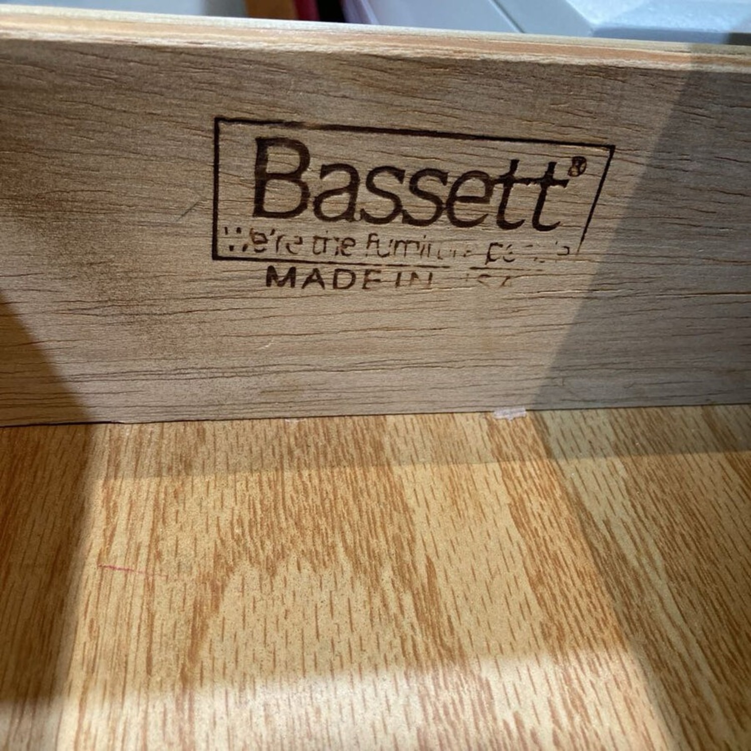 Bassett Solid Wood 10-Drawer w/ Glass Top Dresser - image-8