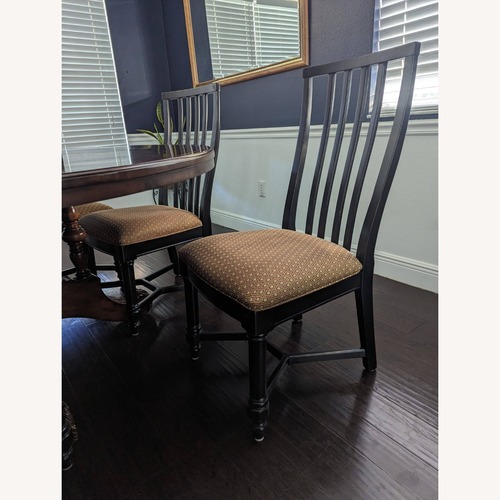 Used Thomasville Furniture Industries Dining Set for sale on AptDeco
