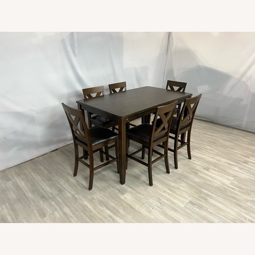Used Three Posts Brown Lashbrook 6 Dining Set for sale on AptDeco
