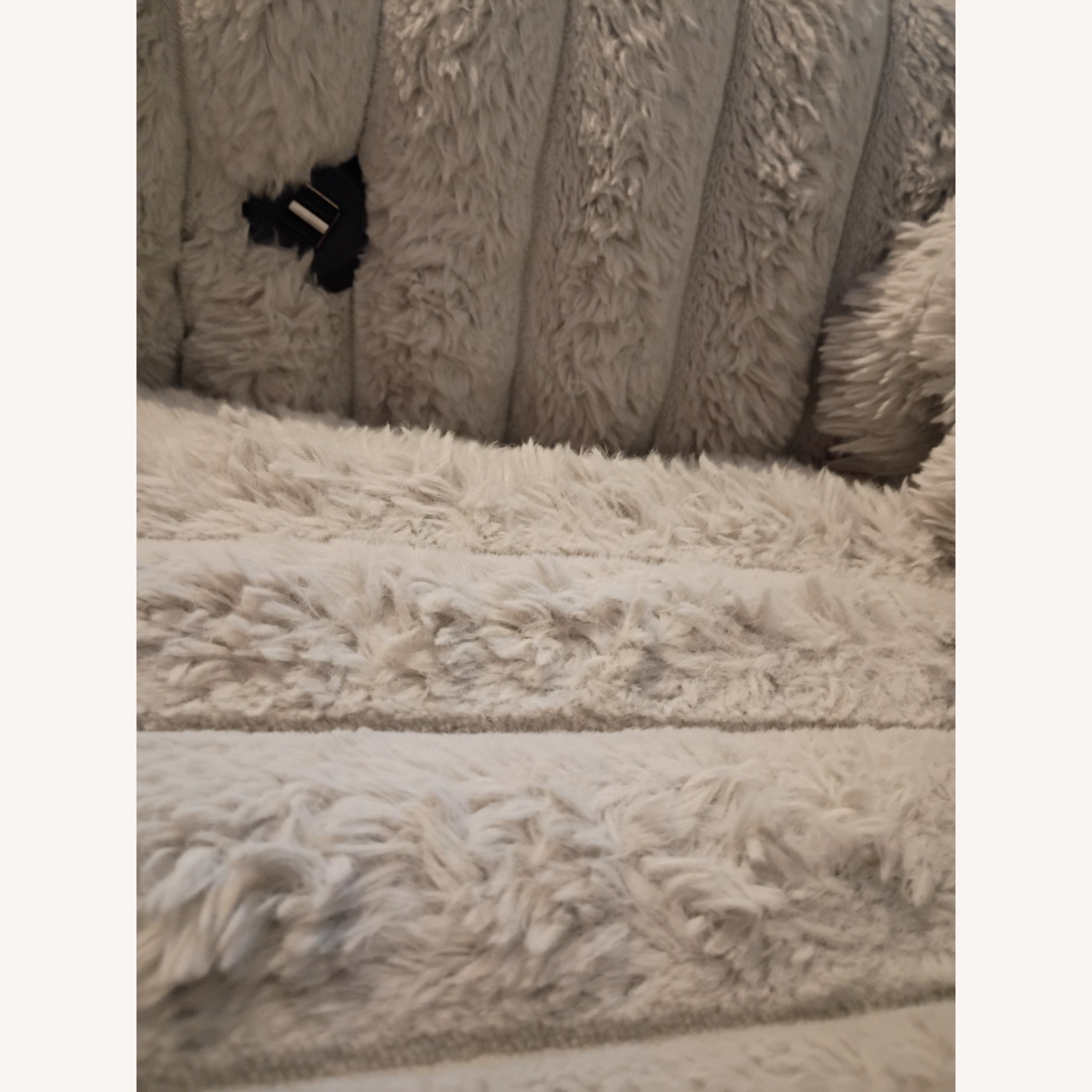 Ashley Furniture White Fabric Chaise Lounge - image-7