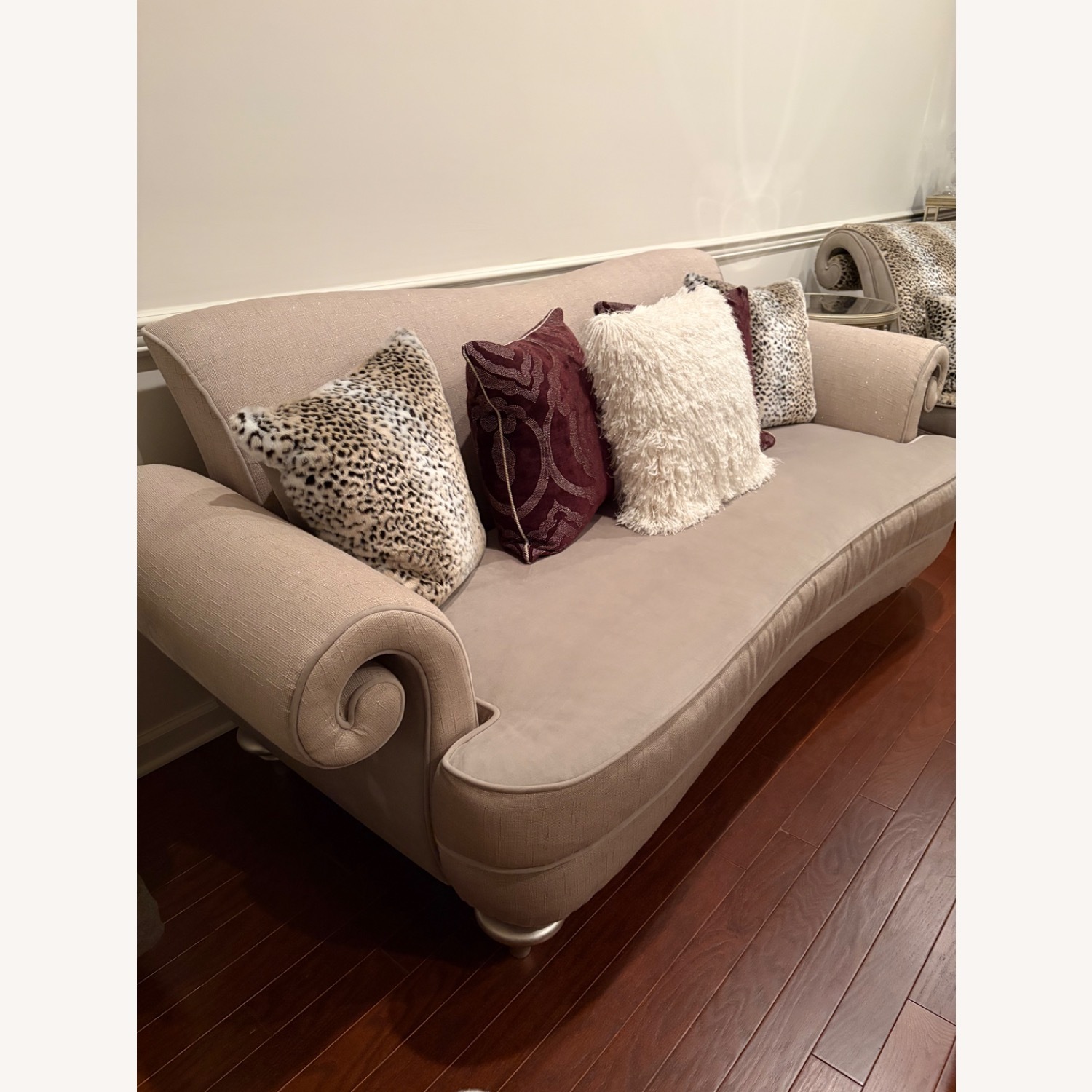 Michael Amini Furniture Hollywood Swank Designs 3+ Seater Sofa - image-2