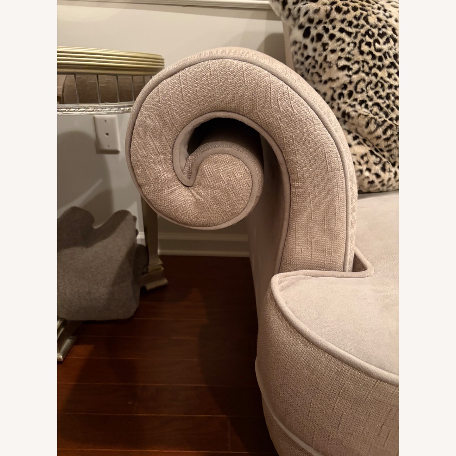 Michael Amini Furniture Hollywood Swank Designs 3+ Seater Sofa - image-3