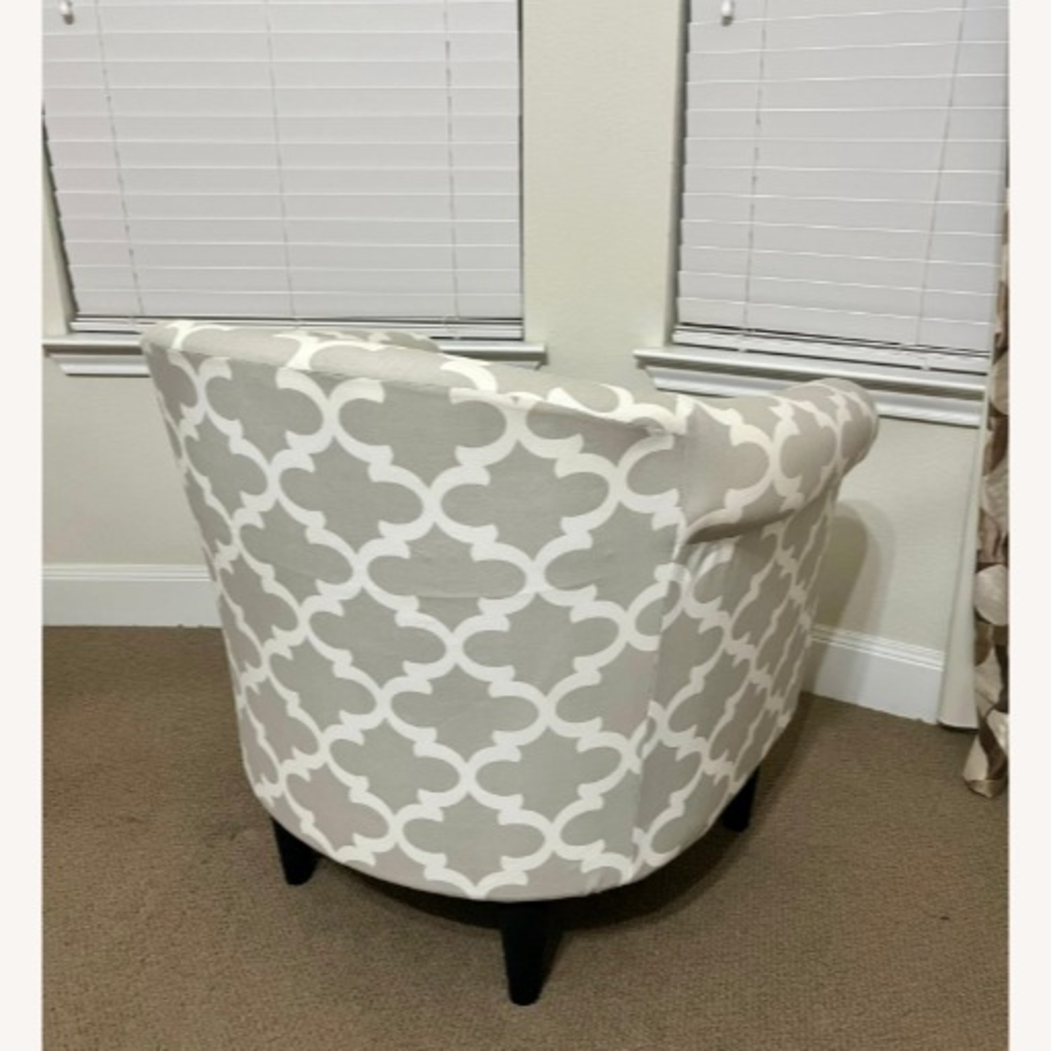 Mainstays Light Gray Fabric Accent Chair - image-3