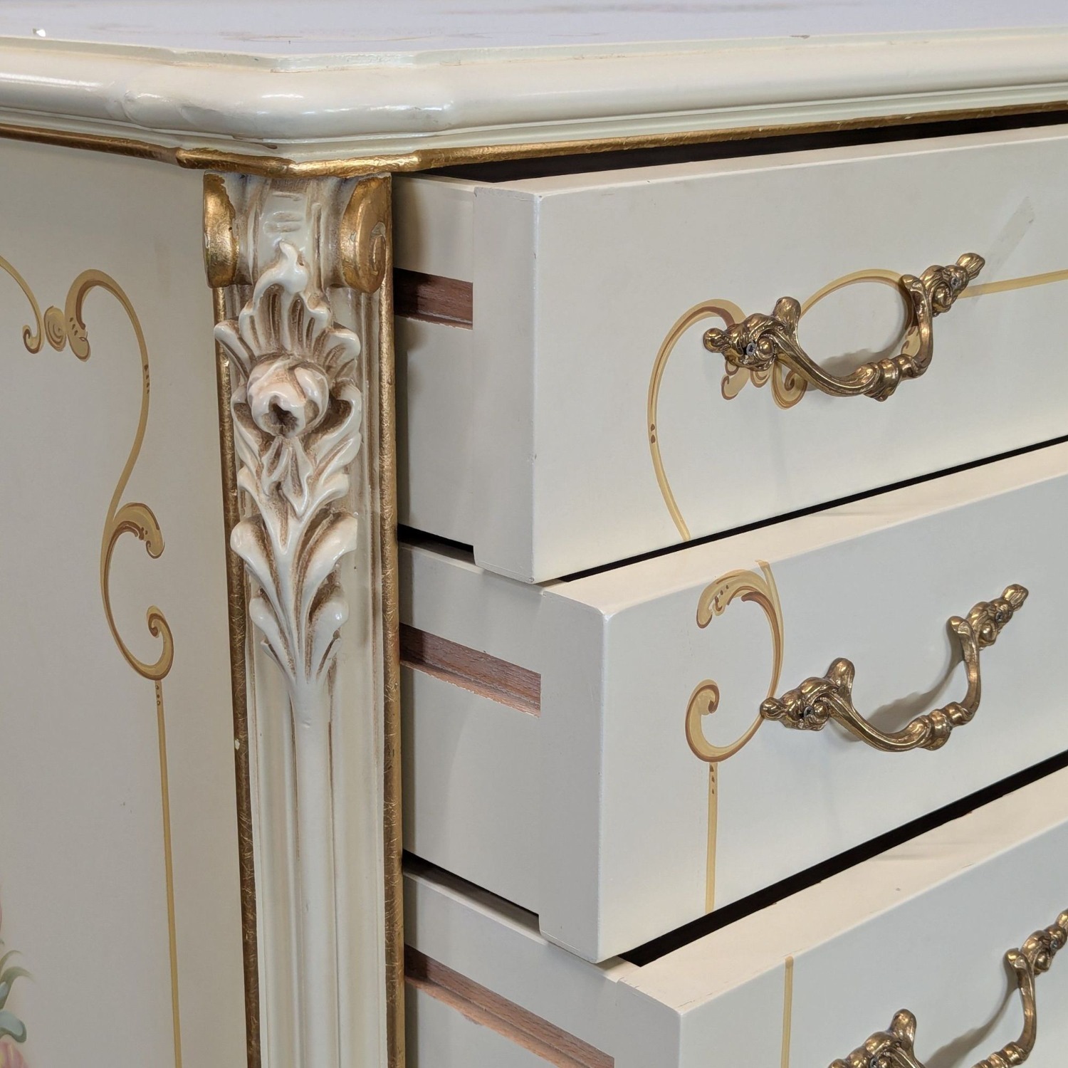 Vintage Provincial Rococo Style Dresser  - image-4