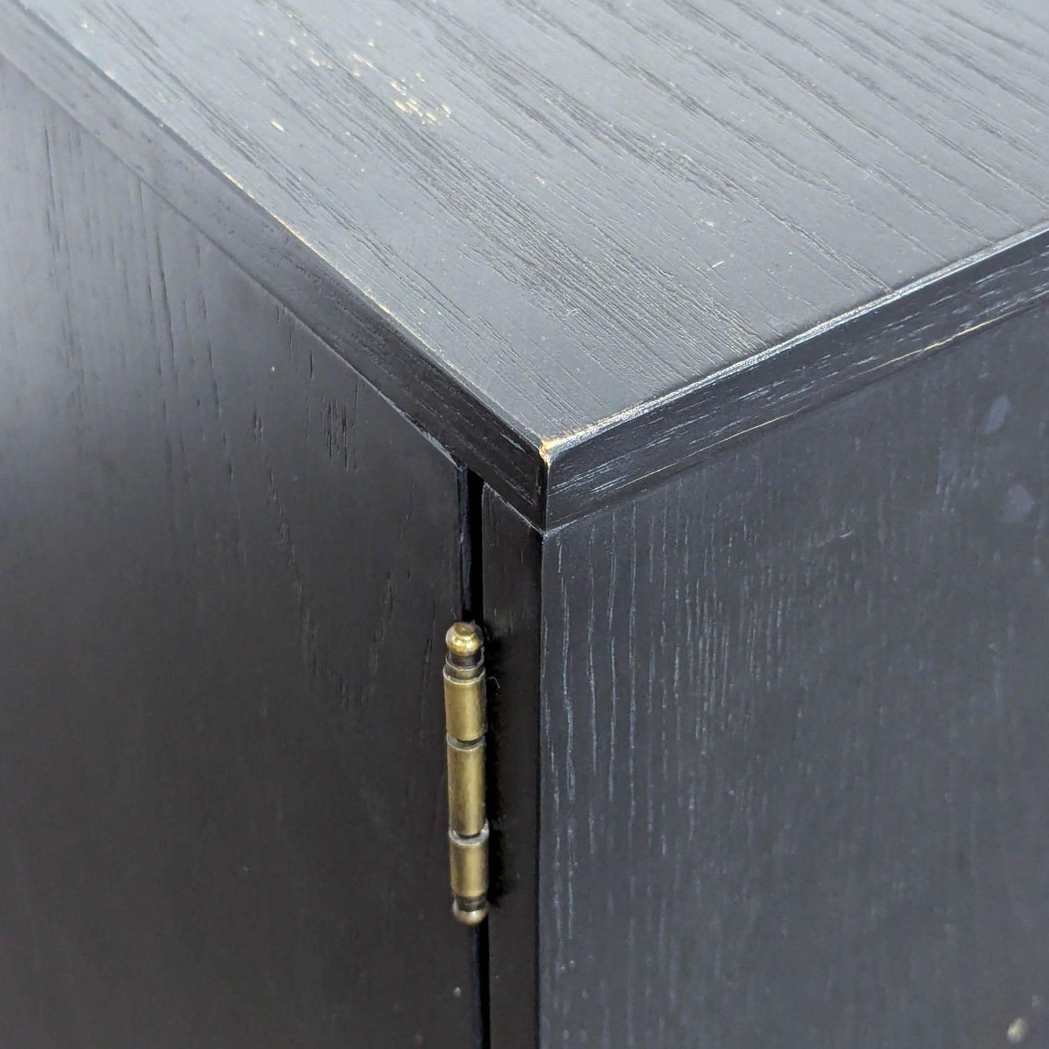 Article Bar Cabinet on Metal Base - image-8