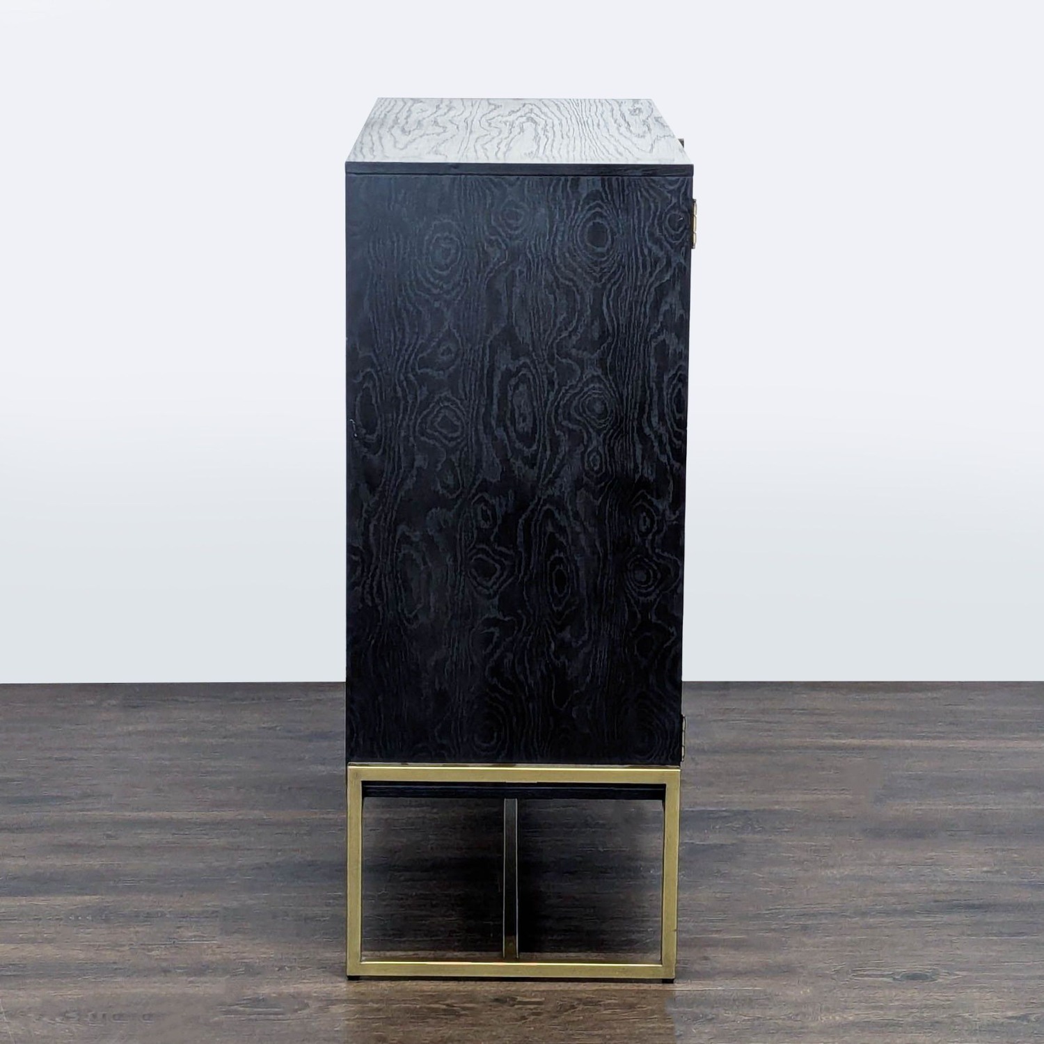 Article Bar Cabinet on Metal Base - image-4