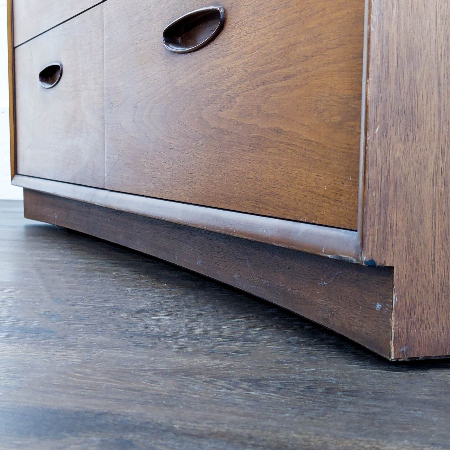 Henredon Vintage 8-Drawer Mid-Century Modern - image-13