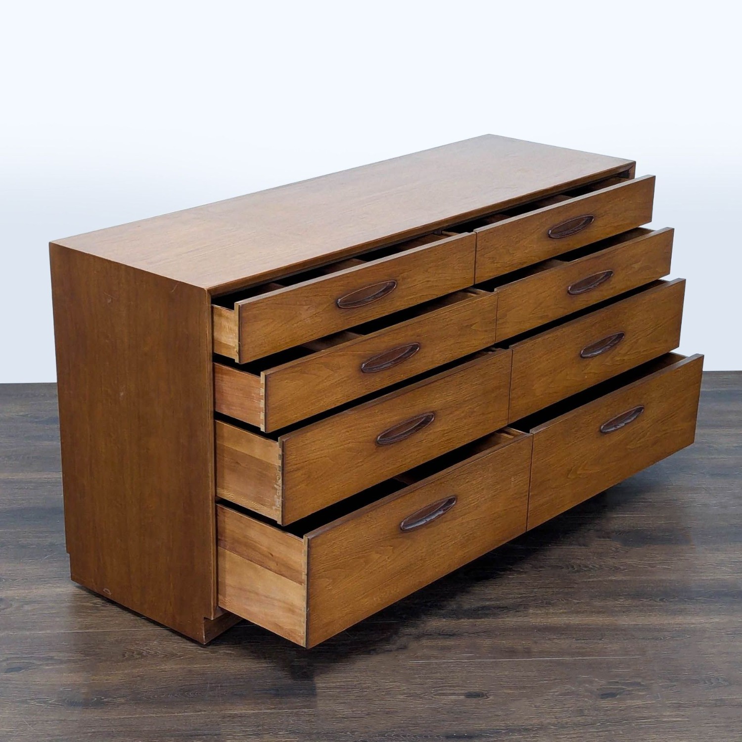 Henredon Vintage 8-Drawer Mid-Century Modern - image-4