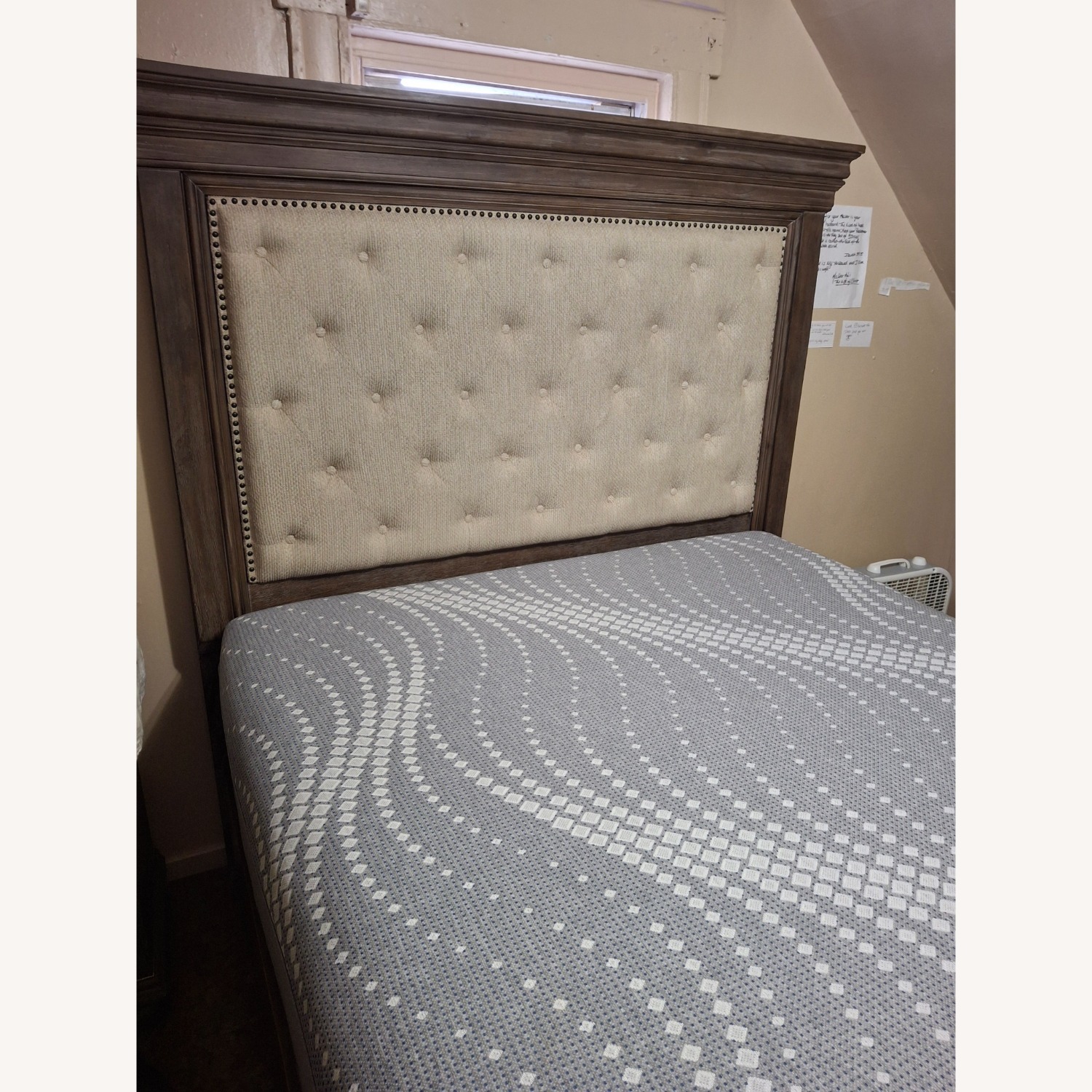 Upholstered Queen Bed W Storage - image-6