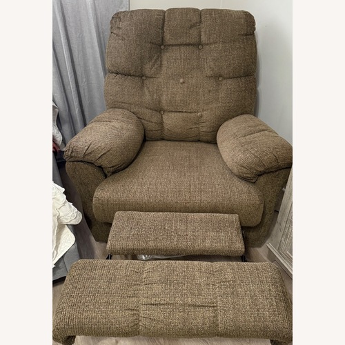 Used Lane Furniture Green Fabric Recliner for sale on AptDeco