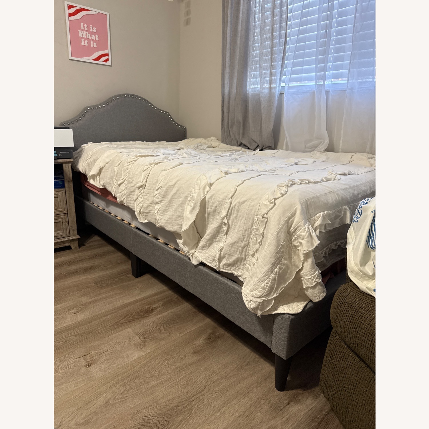 Amazon Light Gray Fabric Twin Bed - image-5