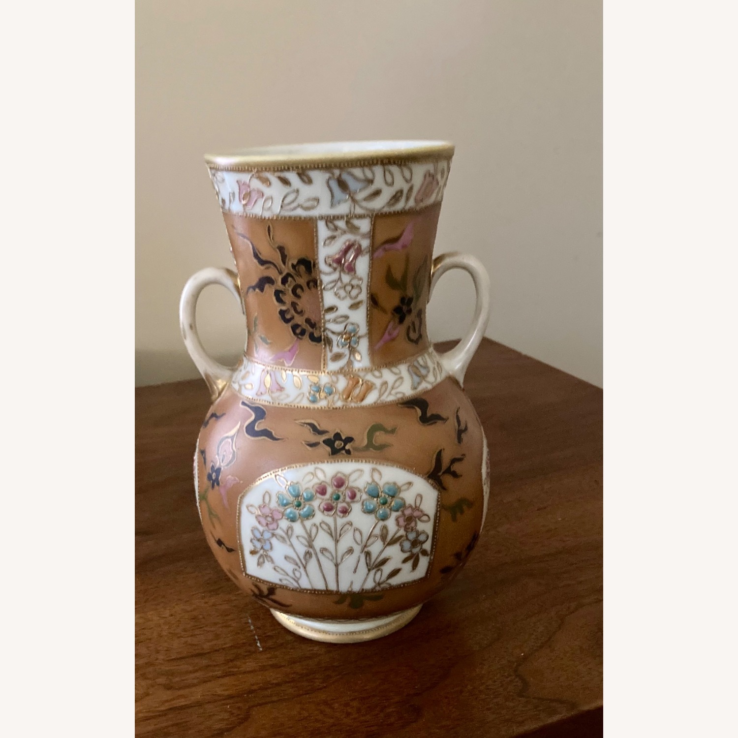 Antique Décor - image-1