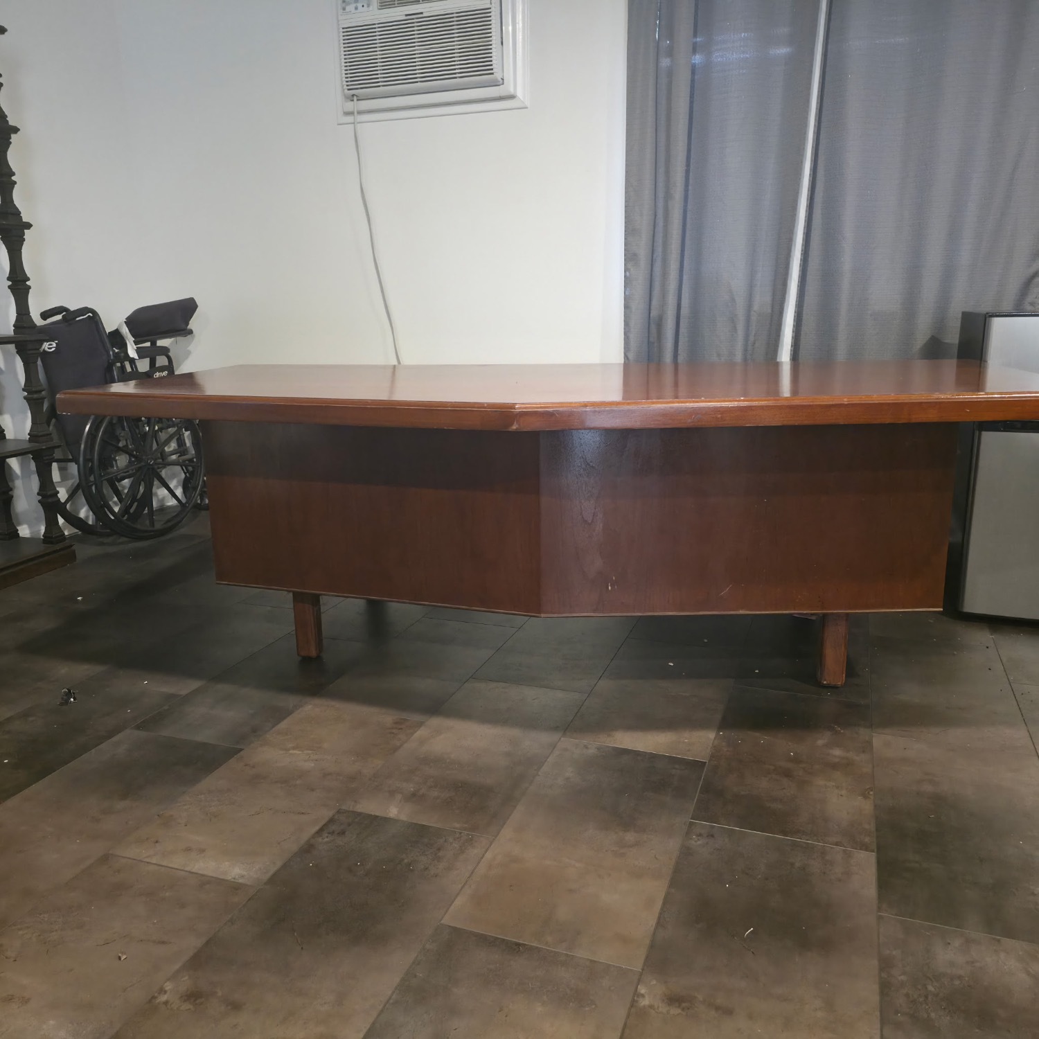 Mid-Century Modern Walnut Boomerang Executive Desk - image-1