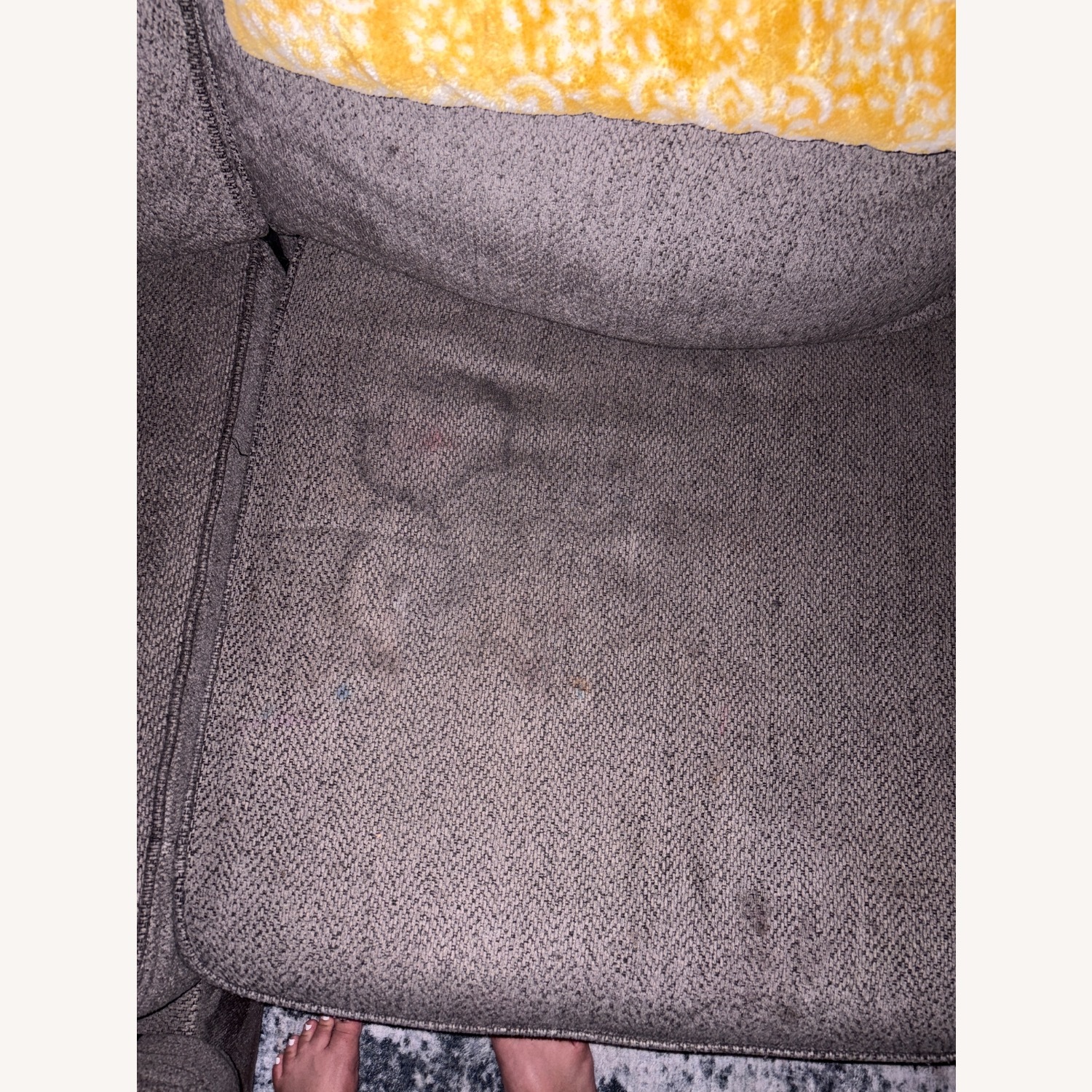 Ashley Furniture O'Phannon 2-Piece Sectional with Chaise - image-7