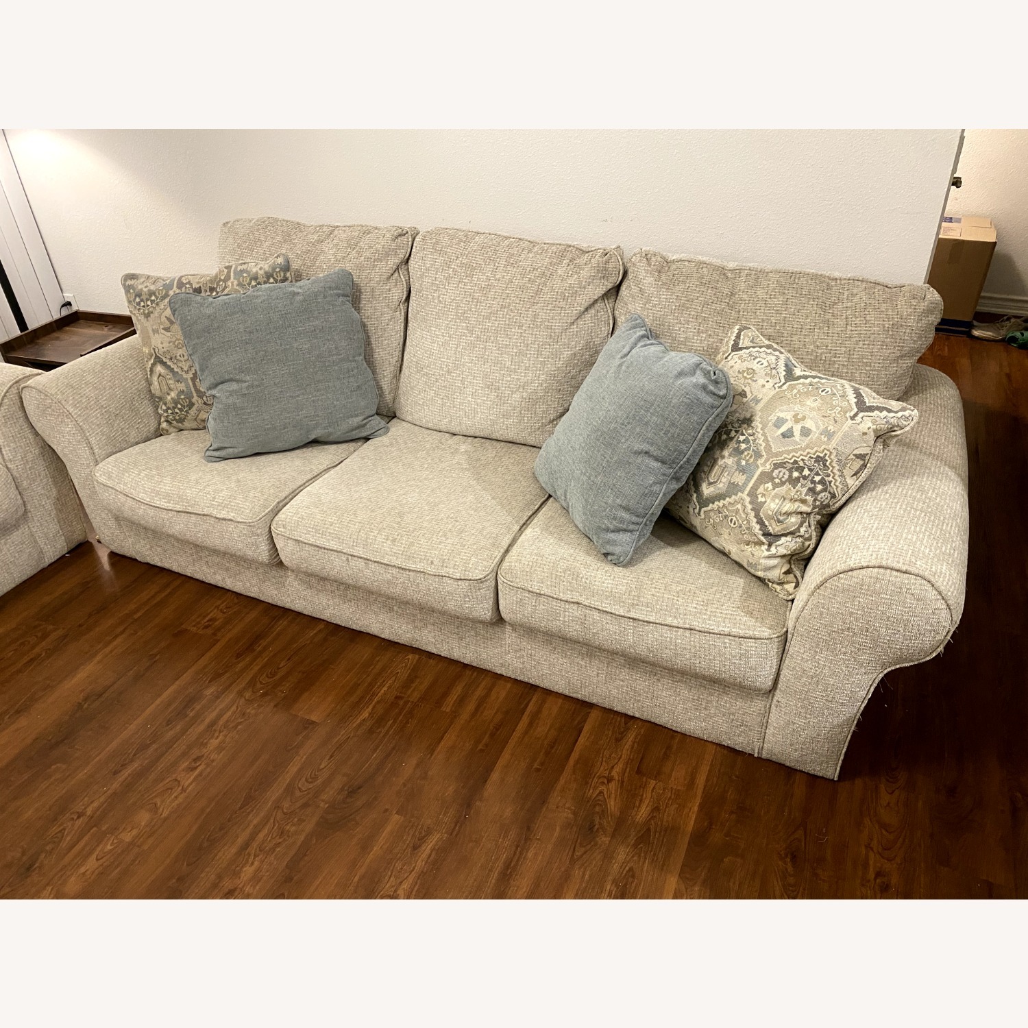 Ashley Furniture White Fabric 3+ Seater Sofa - image-1