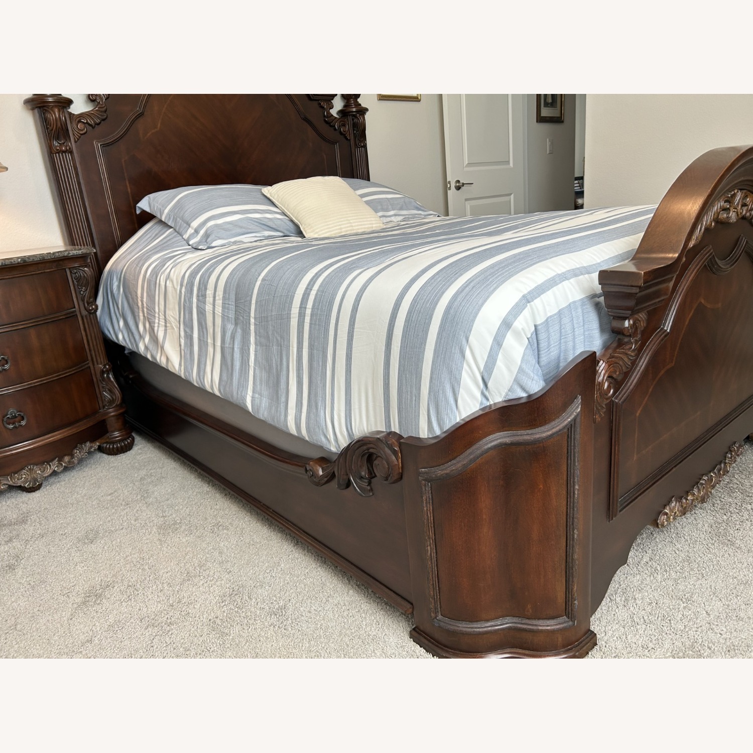 Collezione Europa Dark Brown solid Wood Queen Bed - image-2