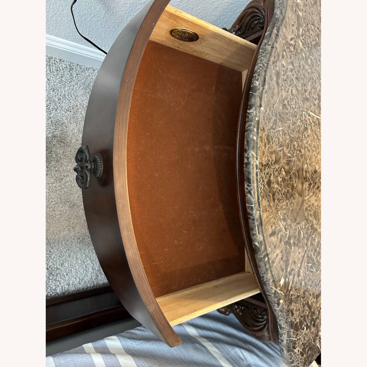 Collezione Europa Nightstand - image-1