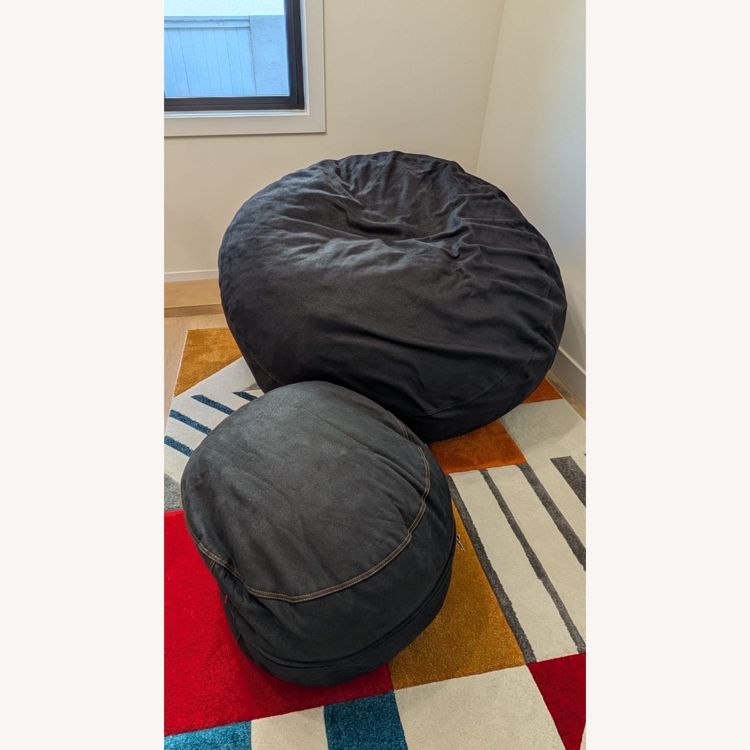 Cordaroys Original Black Faux Leather Queen Bed - image-5