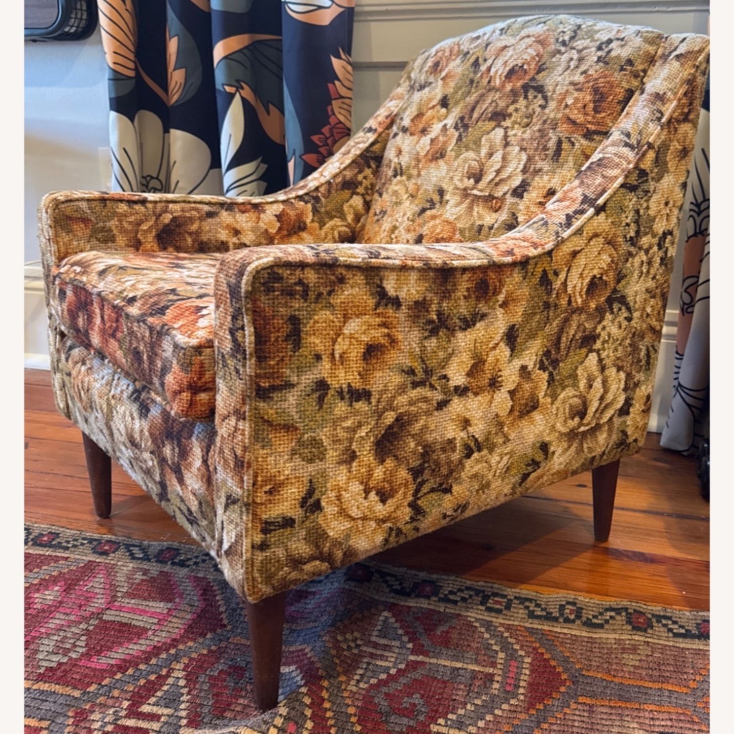 Vintage/Antique Finds Armchair - image-2