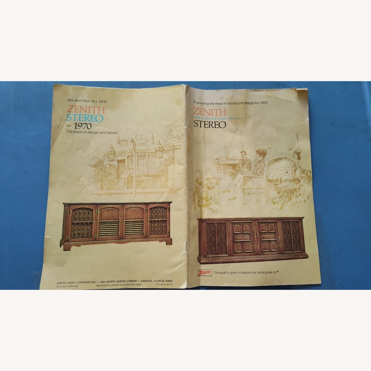 Vintage Zenith Stereo Console Mahogany  - image-21