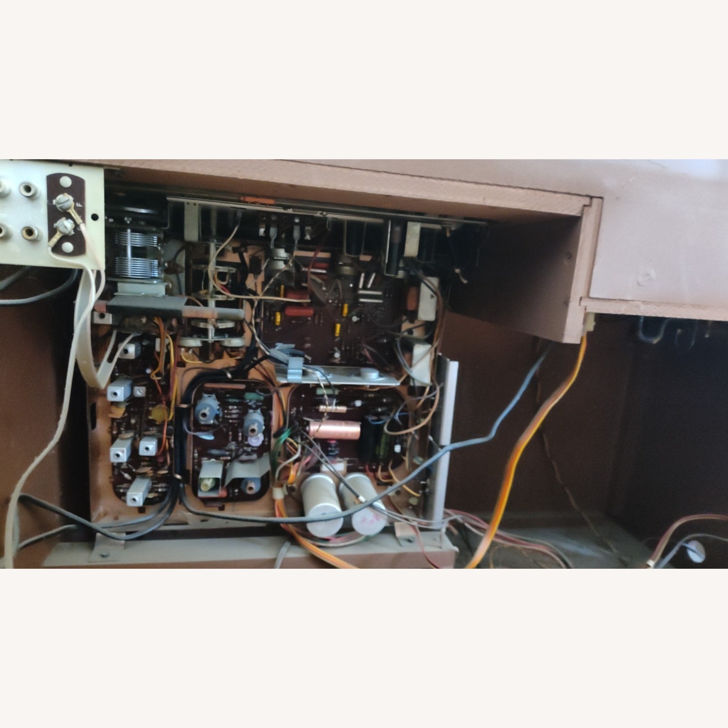 Vintage Zenith Stereo Console Mahogany  - image-18