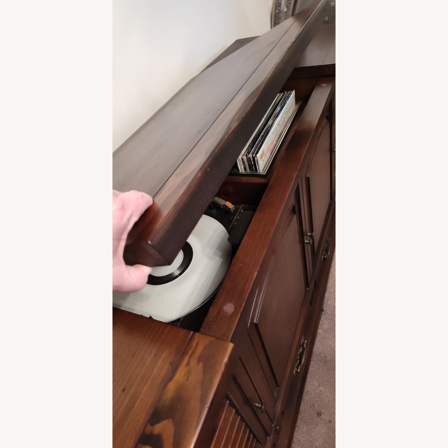 Vintage Zenith Stereo Console Mahogany  - image-8