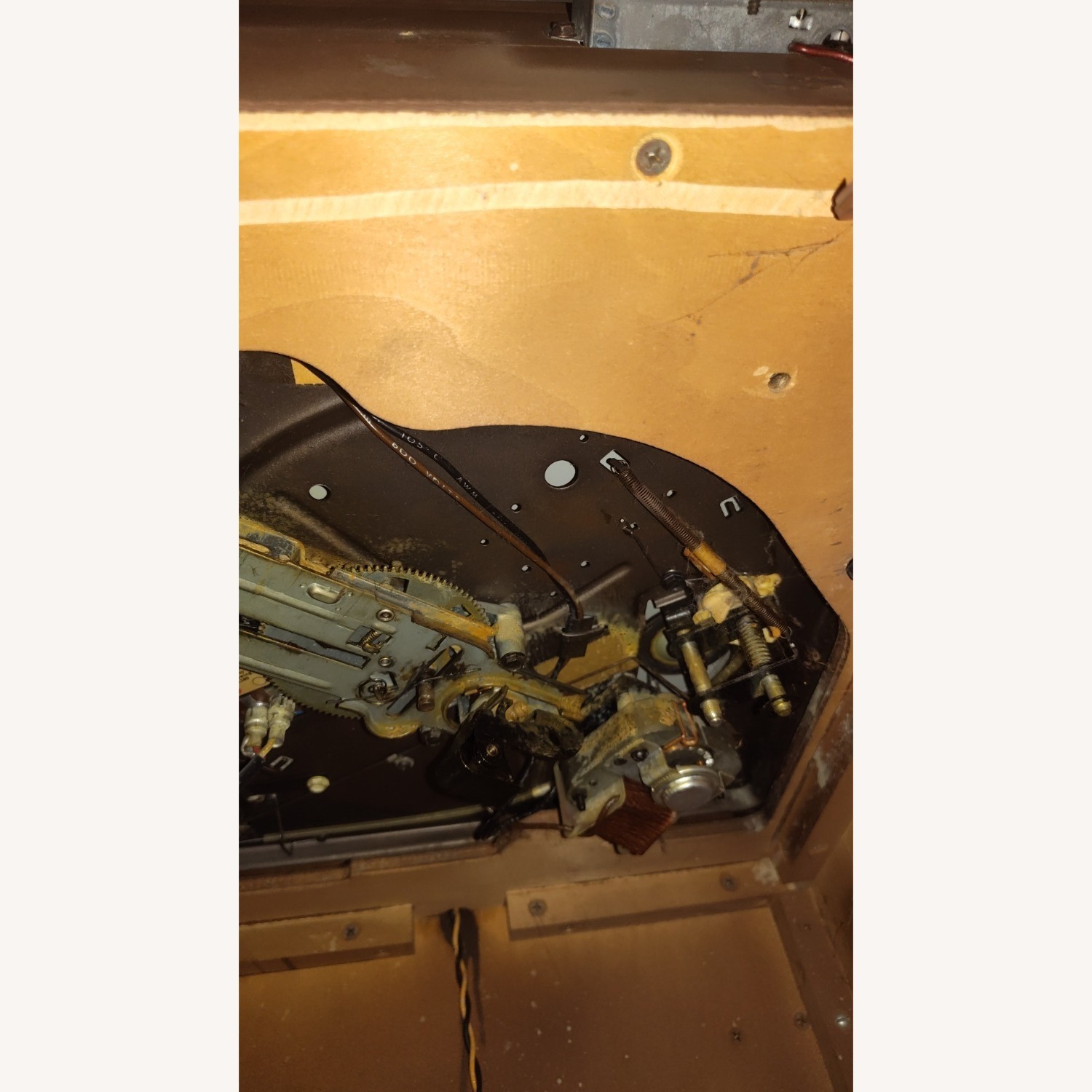 Vintage Zenith Stereo Console Mahogany  - image-19