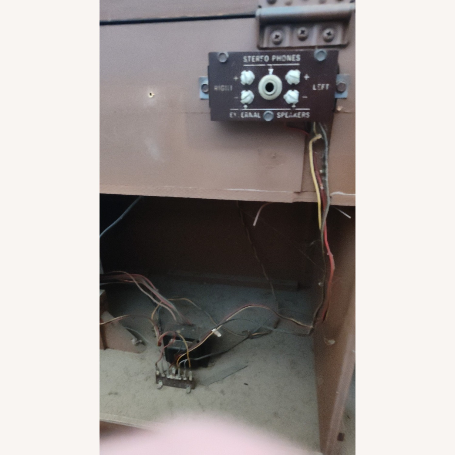 Vintage Zenith Stereo Console Mahogany  - image-20