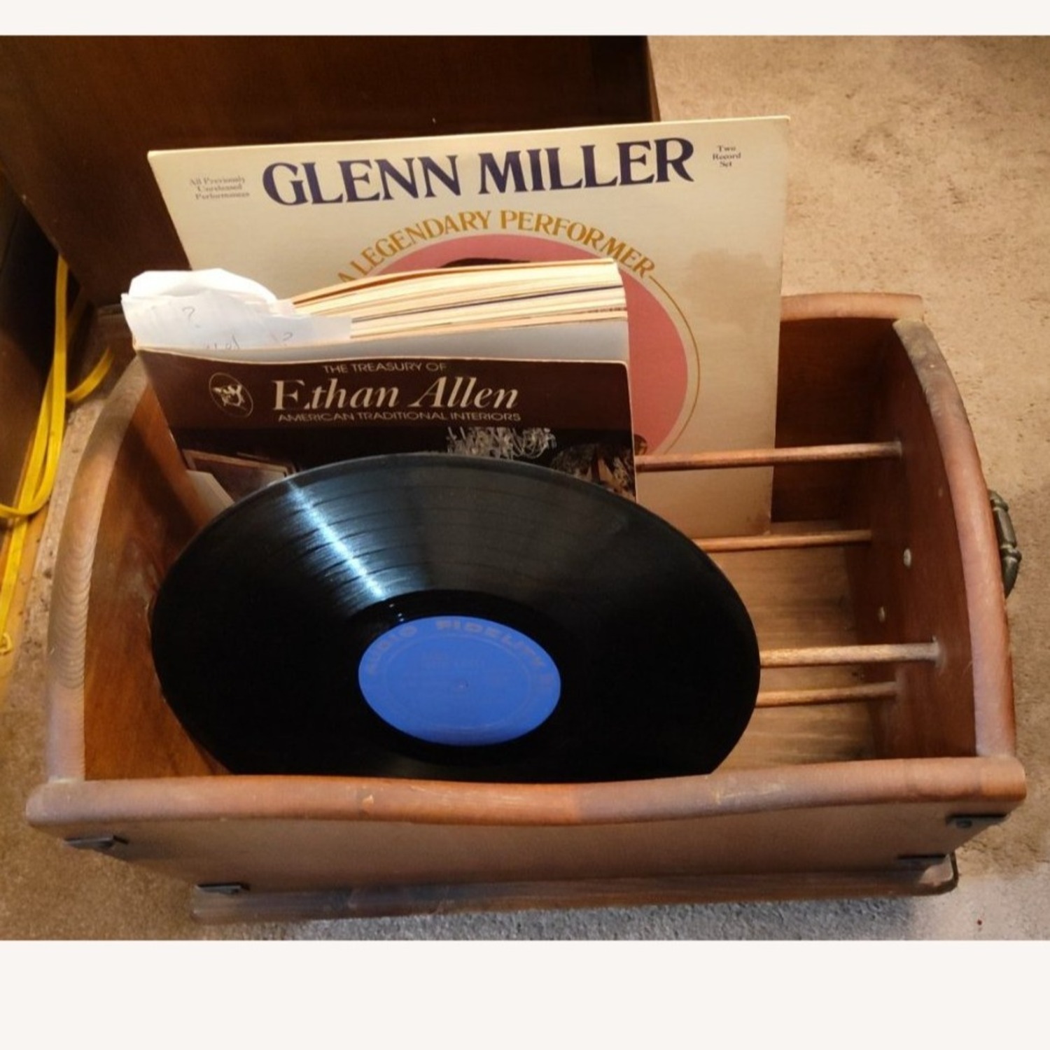 Vintage Zenith Stereo Console Mahogany  - image-14