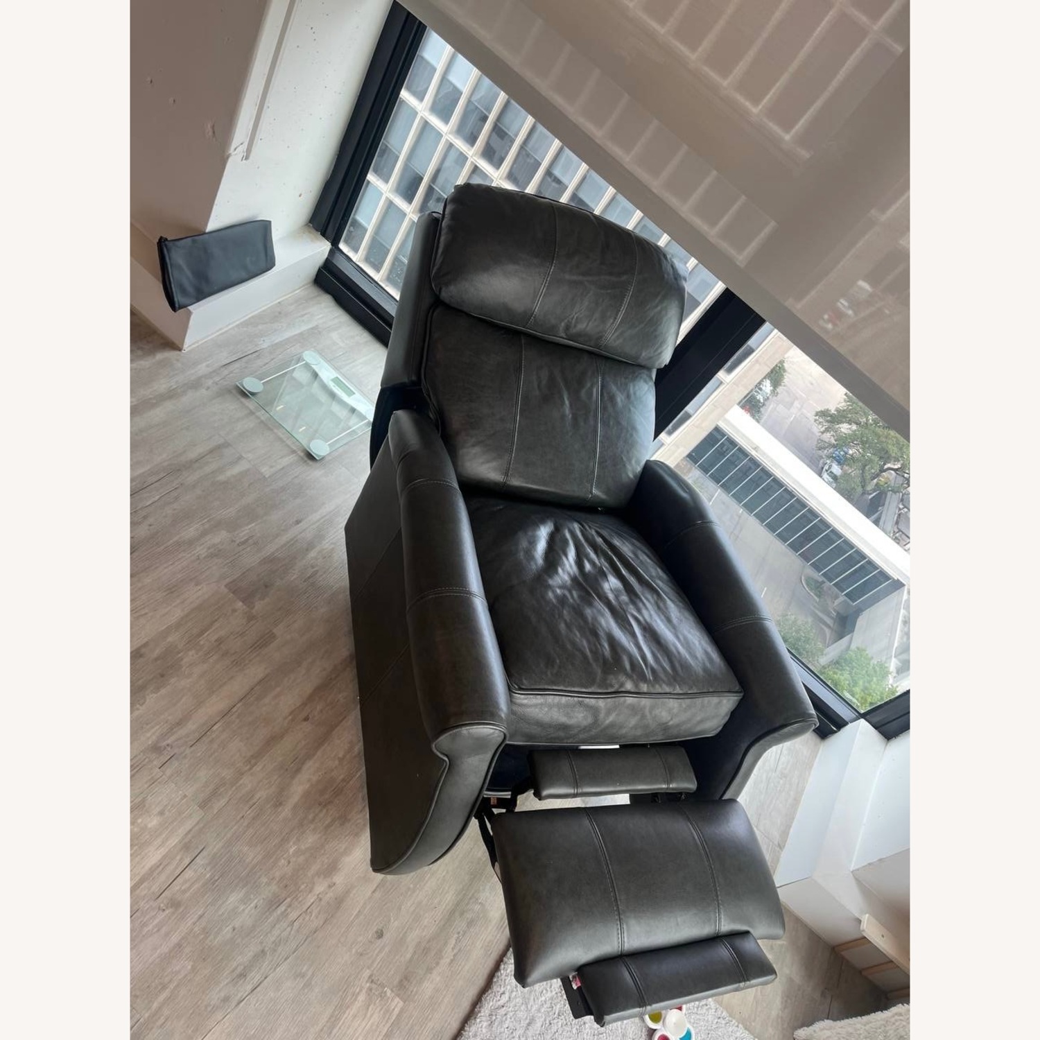 Bernhardt McGwire Recliner - image-2