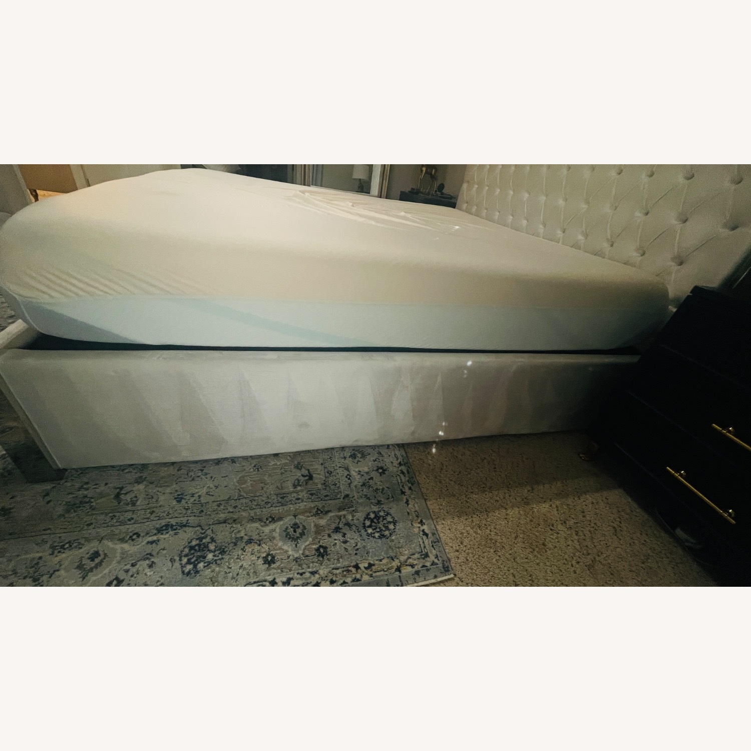 White Metal King Bed - image-3