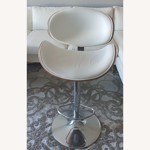 Used Wayfair White Stools for sale on AptDeco
