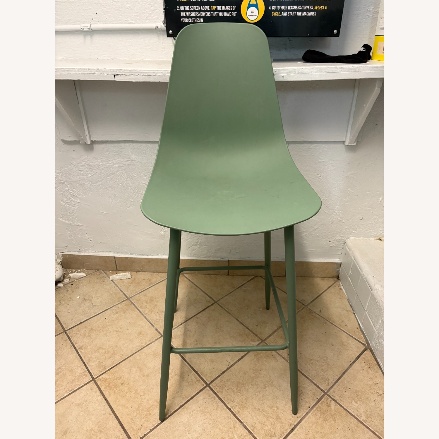 Article Svelti Green Metal Stool - image-2