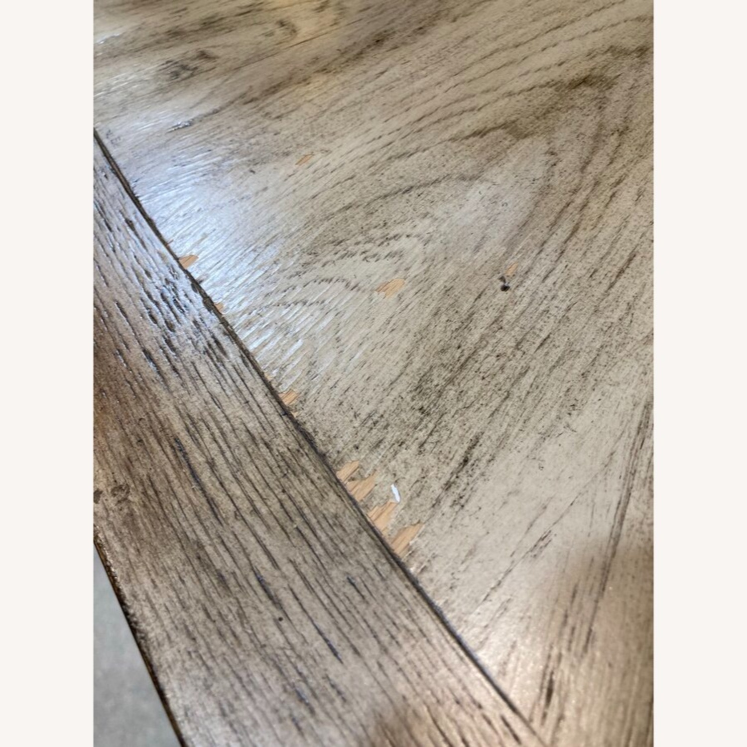 French Provincial 10-Drawer Dresser - image-9