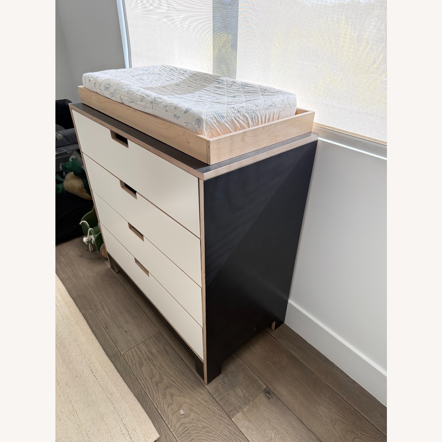 DucDuc Juno 4 Drawer Dresser Changing Table, Onyx - image-3