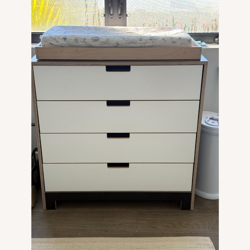 Used DucDuc Juno 4 Drawer Dresser Changing Table, Onyx for sale on AptDeco