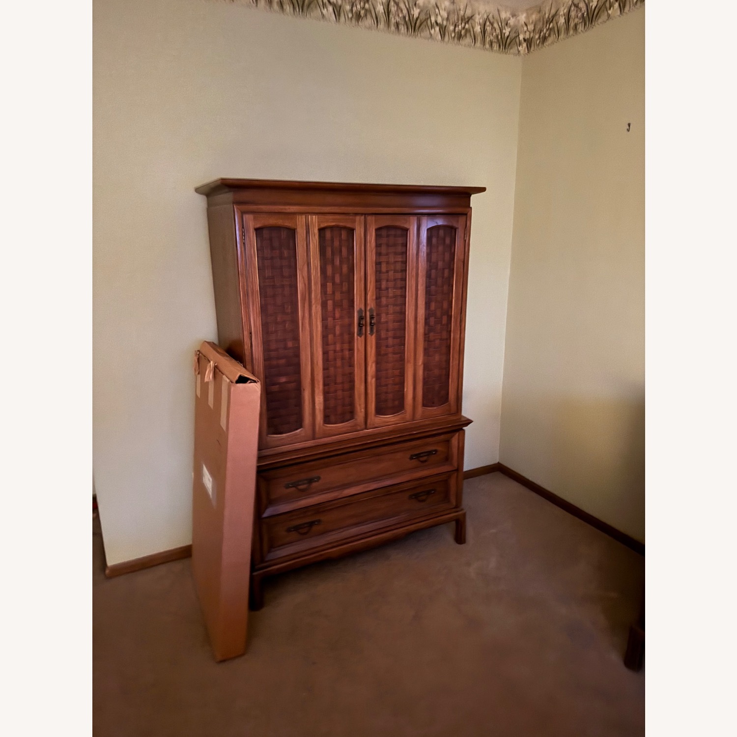 Thomasville Furniture Industries Dresser - image-6