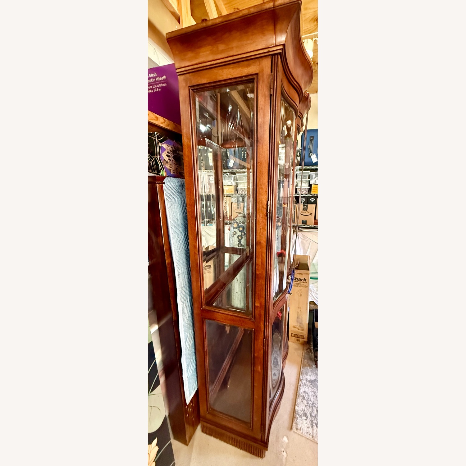 Hammary Lighted Curio - image-2