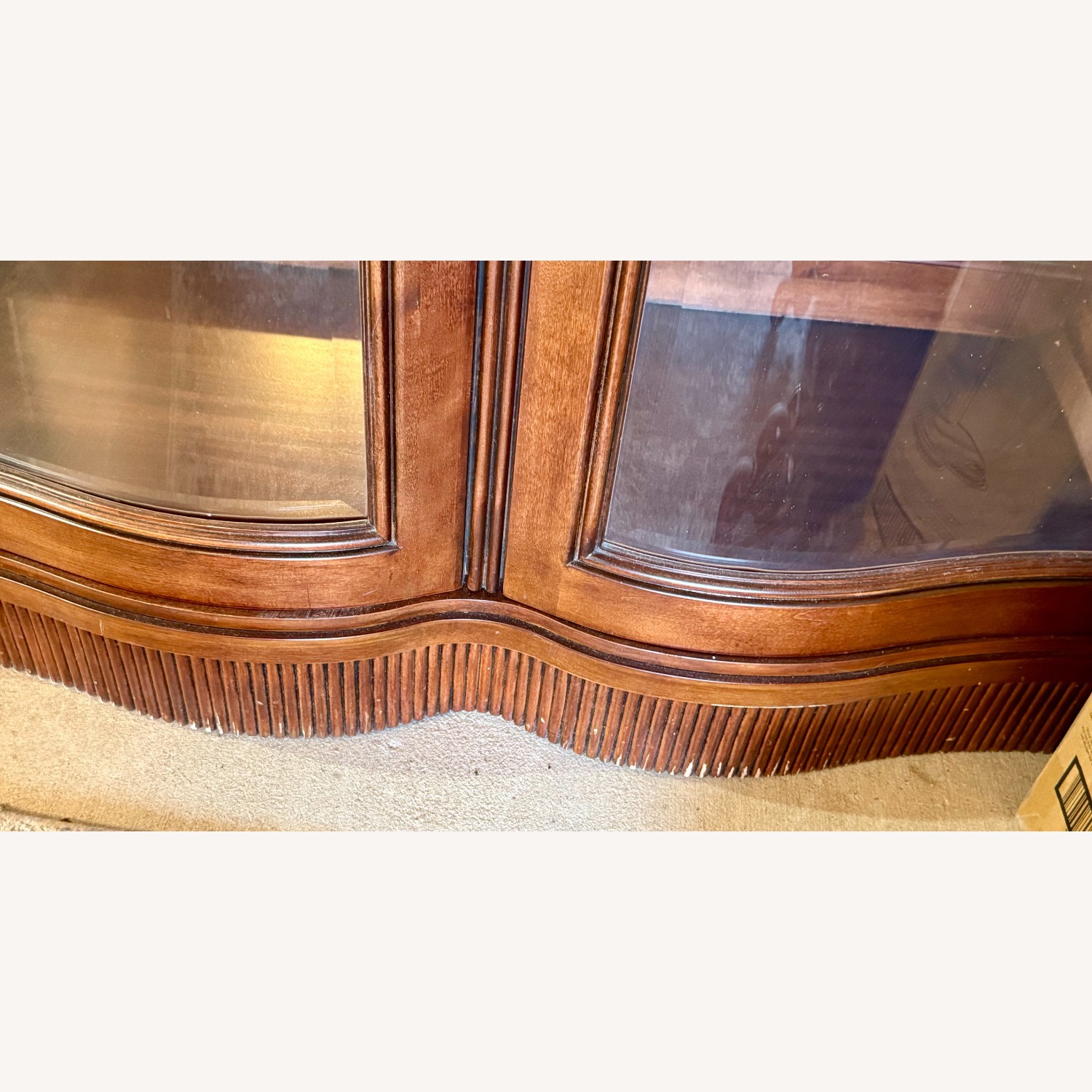 Hammary Lighted Curio - image-3