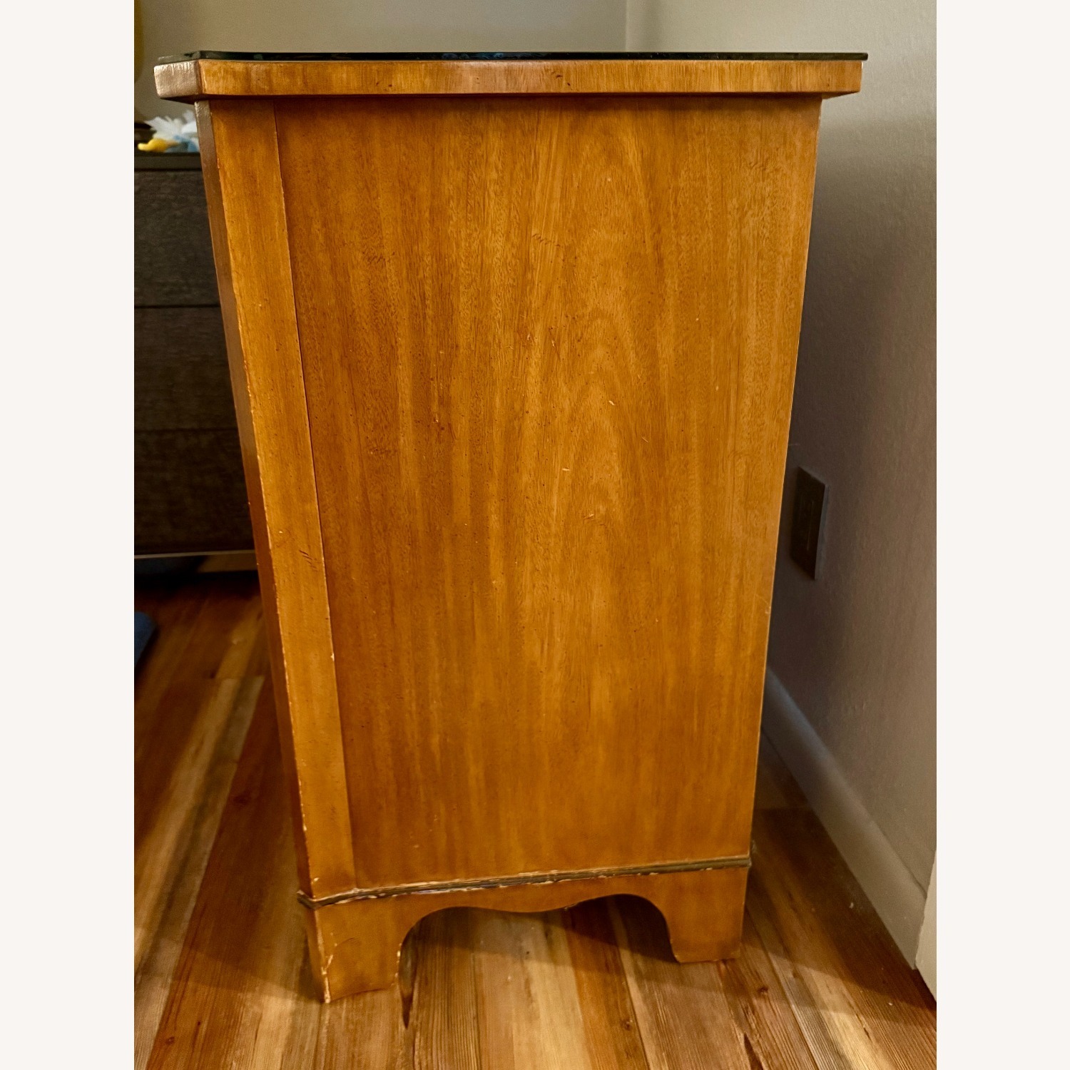 Drexel Decorative 4 Drawer Chest - image-1